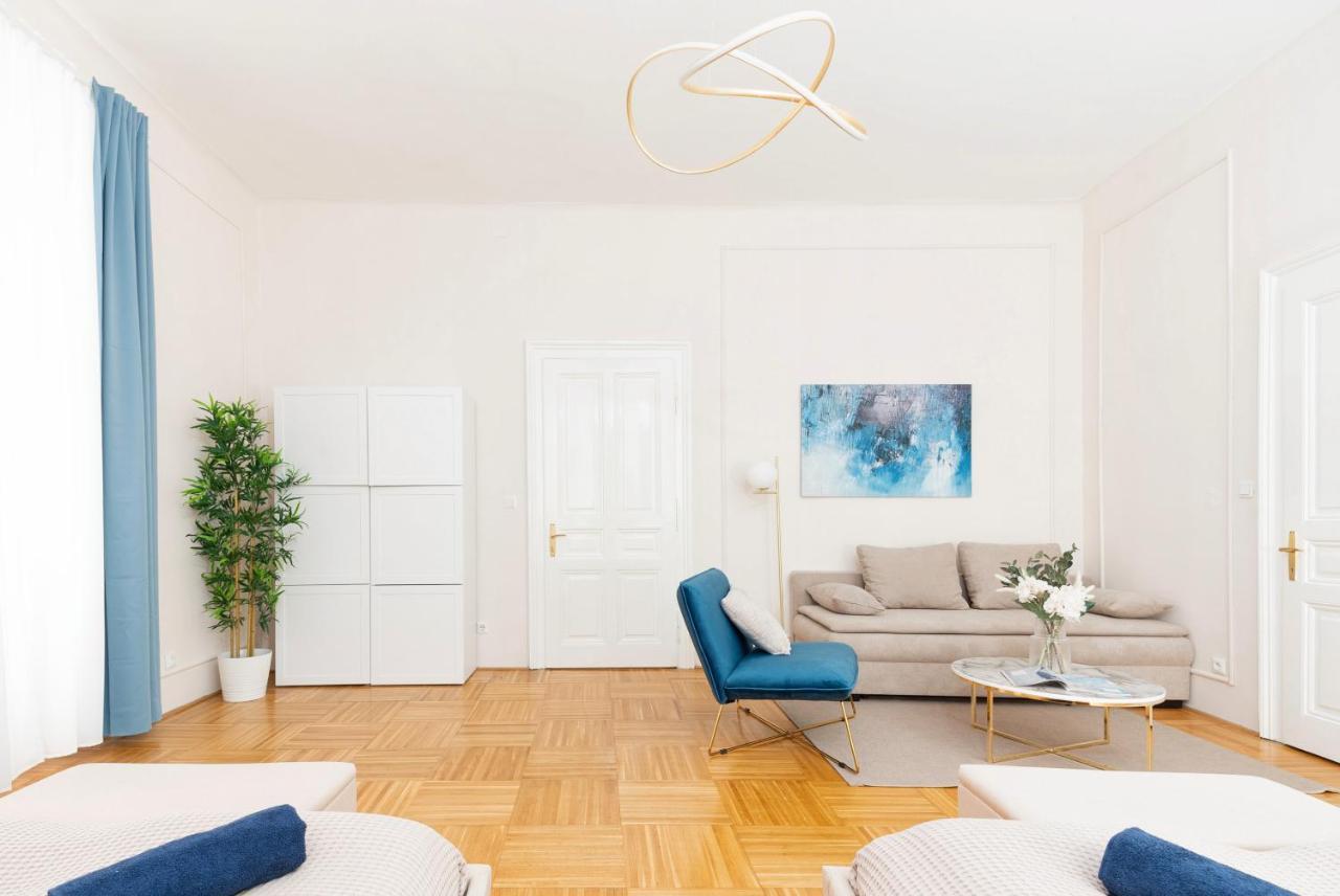 Spacious And Near Metro I Close To Parks I Akh Apartament *